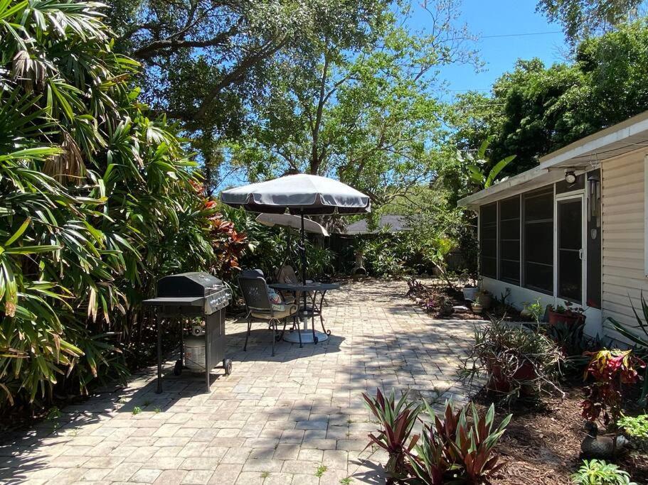 One Bed Suite Near Beaches And Downtown Sarasota Exterior photo