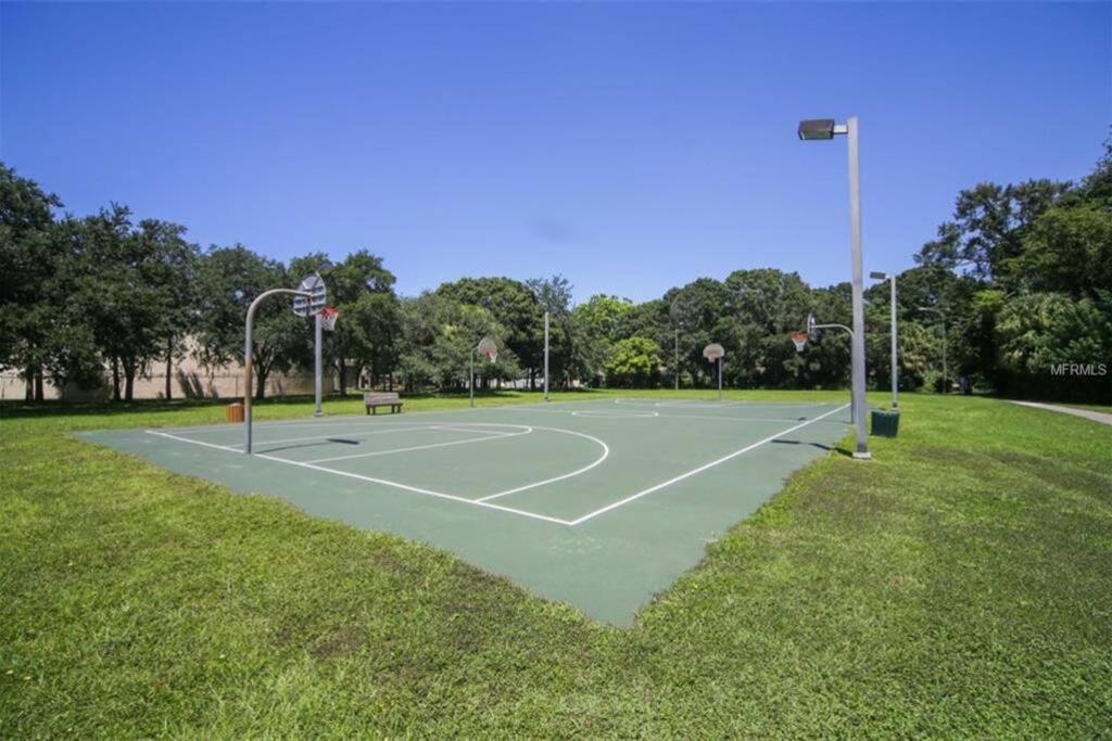 One Bed Suite Near Beaches And Downtown Sarasota Exterior photo